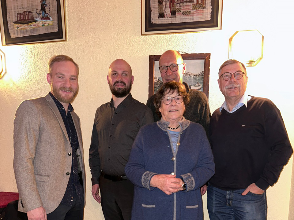 FDP Liberaldemokratie Bühl <Personen auf Bild von links nach rechts: David Schock, Dominic Frank, Gisela Geckler, Heiko Buß, Peter Bolz>